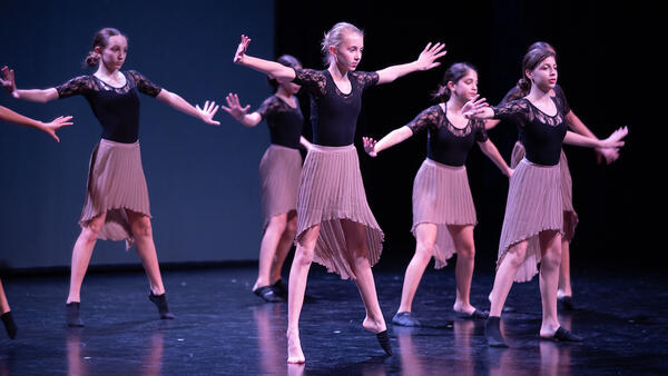 mshsdanceshowfall_MTR5177 mshsdanceshowfall_MTR5177